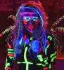 d1e3eab8a2d53a6f_Kesha-blacklight-makeup.jpg